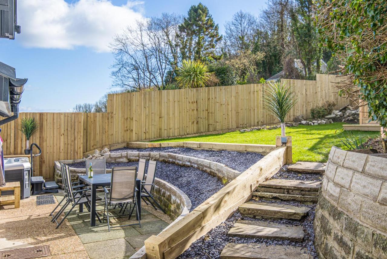 Luxury Property With Hot Tub And Sea Views Oystermouth Exterior photo